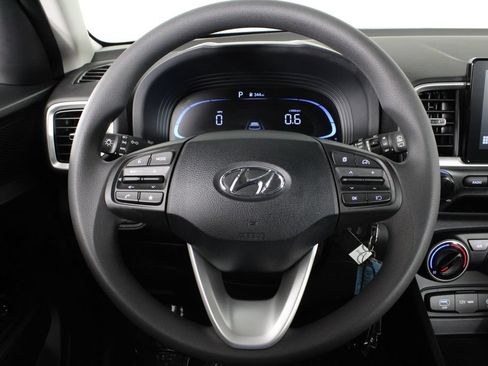 Certified 2026 Hyundai Venue SE FWD image 10