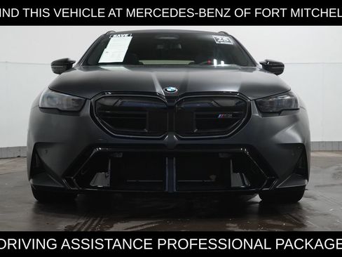 Used 2025 BMW M5 Touring image 3