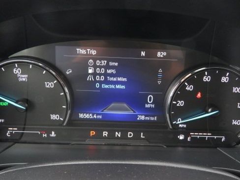 Certified 2022 Ford Escape SE w/ SE Sport Appearance Package image 28