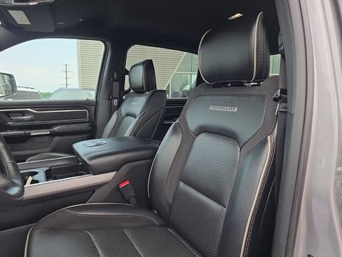 Used 2023 RAM 1500 Laramie AWD/4WD image 9