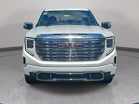 Used 2023 GMC Sierra 1500 Denali AWD/4WD image 2
