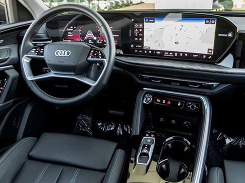 Certified 2025 Audi Q5 Premium Plus w/ Premium Plus image 20