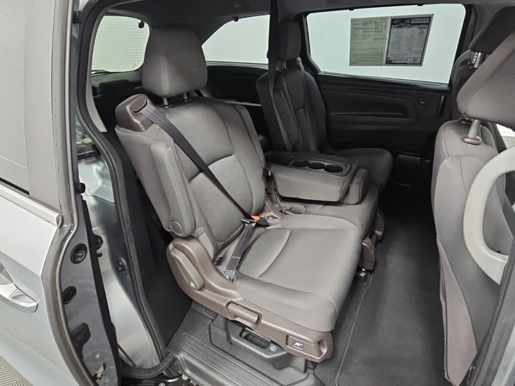 Used 2018 Honda Odyssey EX image 32