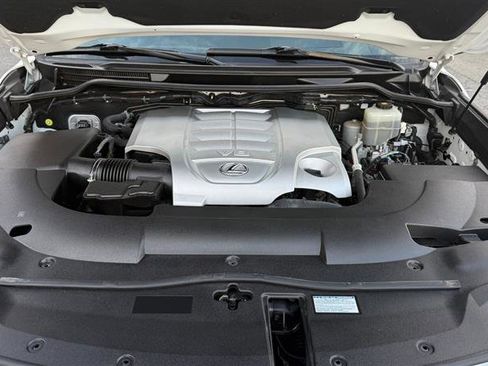 Used 2017 Lexus LX 570 4WD image 5