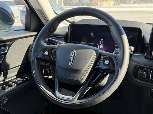 New 2026 Lincoln Aviator Premiere AWD image 9