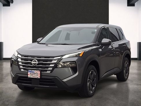 Used 2025 Nissan Rogue SV FWD image 1