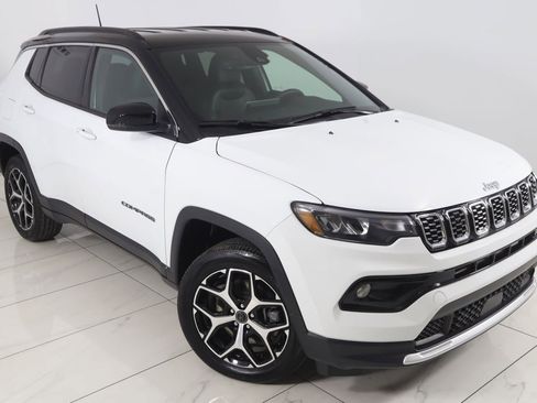 Used 2025 Jeep Compass Limited image 16