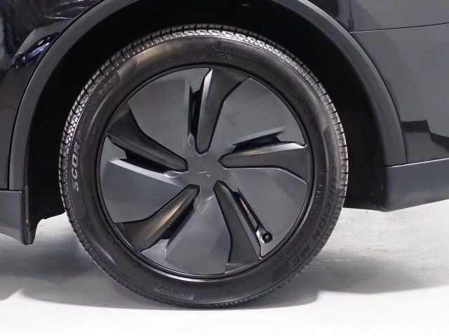 Used 2026 Tesla Model Y Long Range RWD image 51