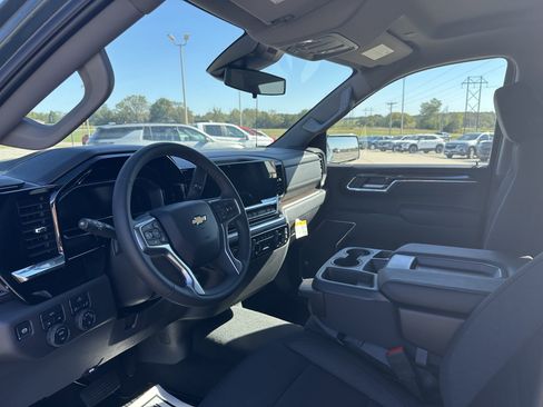 Used 2025 Chevrolet Silverado 1500 LT image 19