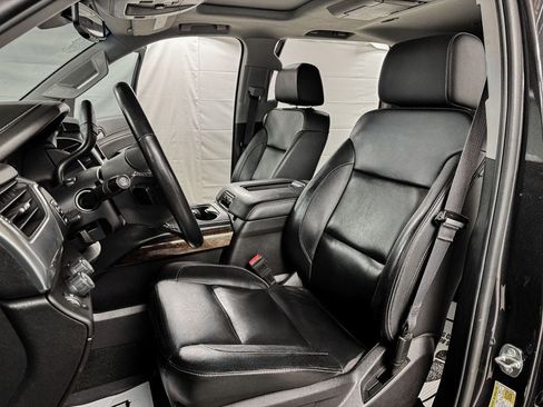 Used 2017 Chevrolet Suburban LT AWD/4WD image 7