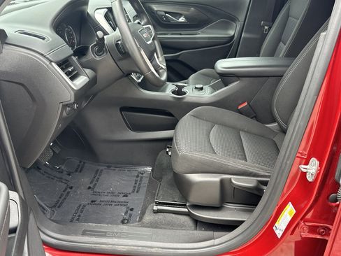 Used 2022 GMC Terrain SLE FWD image 9