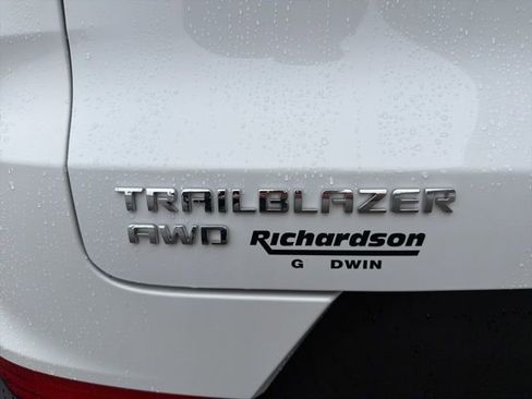 Certified 2023 Chevrolet TrailBlazer LT w/ Convenience Package AWD/4WD image 10