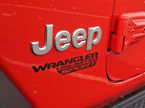 Used 2018 Jeep Wrangler Unlimited Sport S image 28
