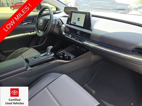 Used 2023 Toyota Prius XLE FWD image 13