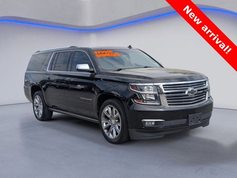 Used 2015 Chevrolet Suburban LTZ image 6