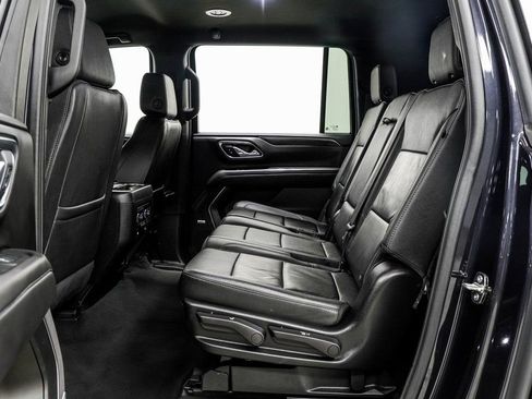 Used 2024 Chevrolet Suburban LT AWD/4WD image 40