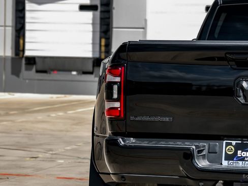 Used 2022 RAM 3500 Laramie w/ Night Edition image 14