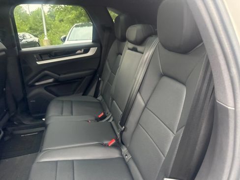Certified 2026 Porsche Cayenne AWD/4WD image 16