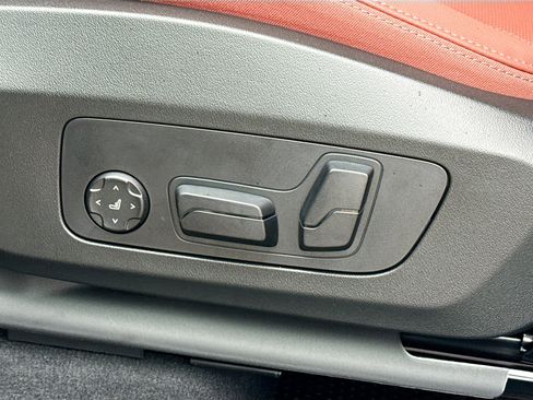 New 2026 BMW X1 xDrive28i w/ Technology Package image 24