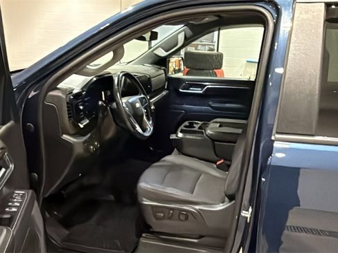 Used 2022 Chevrolet Silverado 1500 LT image 20