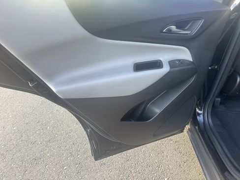 Used 2024 Chevrolet Equinox LT image 10