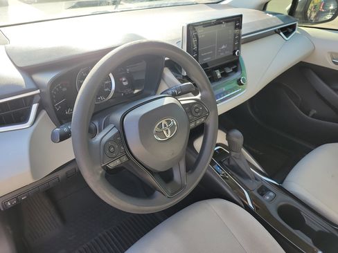Used 2020 Toyota Corolla LE image 20