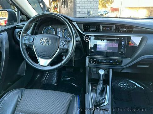 Used 2019 Toyota Corolla SE image 37