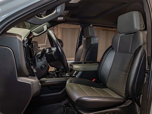 Used 2022 Chevrolet Silverado 1500 ZR2 w/ Technology Package image 21