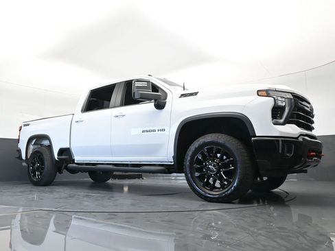 Used 2025 Chevrolet Silverado 2500 LT w/ Trail Boss Package image 75