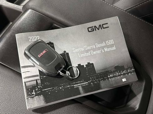 Used 2022 GMC Sierra 1500 SLE w/ X31 Off-Road Package AWD/4WD image 35