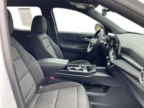Used 2026 Chevrolet Equinox LT FWD image 15