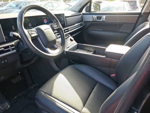 Used 2025 Hyundai Santa Fe SEL FWD image 13