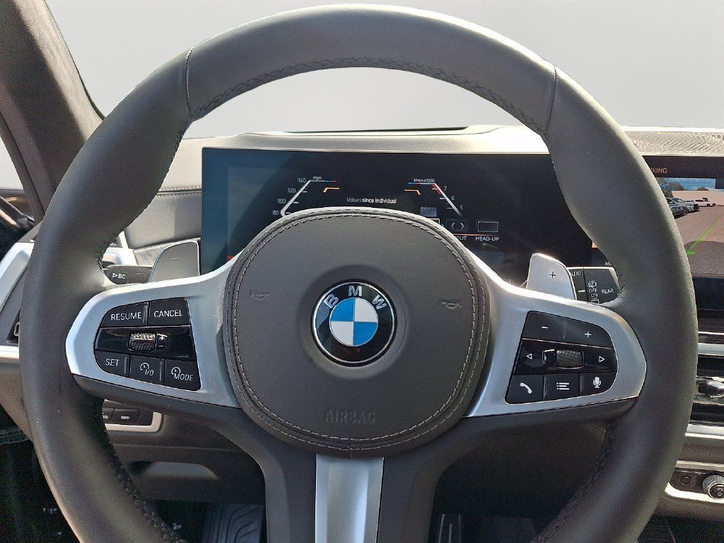 Used 2025 BMW X7 xDrive40i w/ M Sport Package AWD/4WD image 22