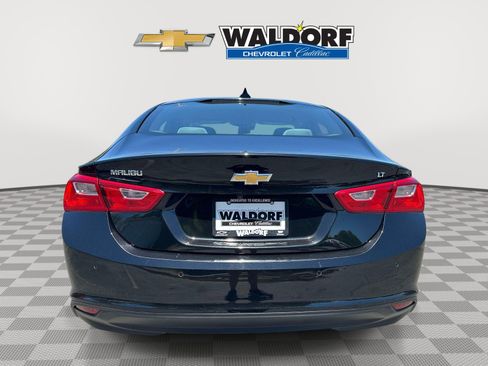Used 2025 Chevrolet Malibu LT FWD image 5