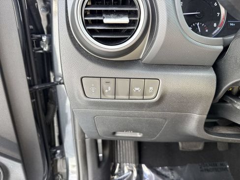 Used 2019 Hyundai Kona SEL FWD image 55