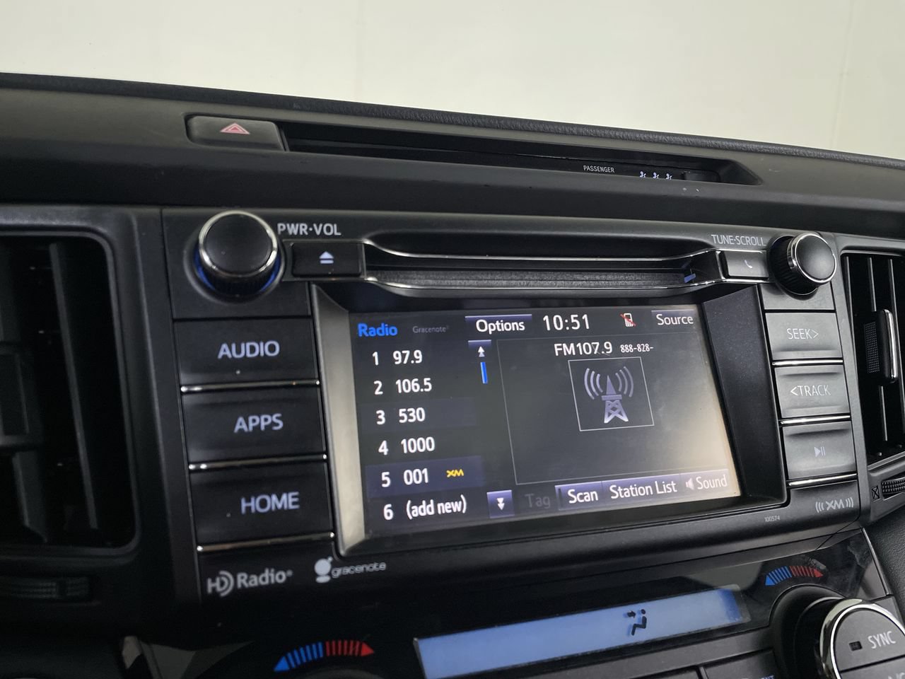 Used 2018 Toyota RAV4 XLE w/ Plus Extra Value Package AWD/4WD image 16