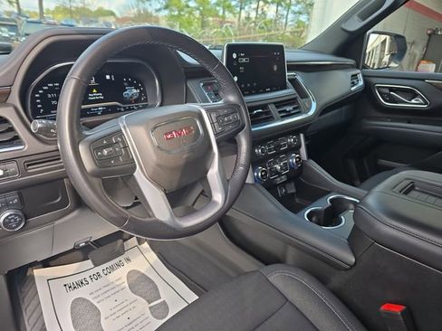 Used 2022 GMC Yukon XL SLE w/ Gmc Pro Safety Plus Package image 16