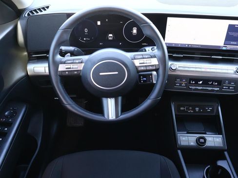 Certified 2024 Hyundai Kona SEL w/ Convenience Package FWD image 9