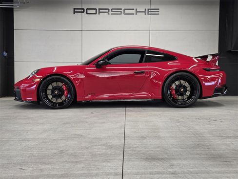 Used 2025 Porsche 911 Carrera GTS image 2