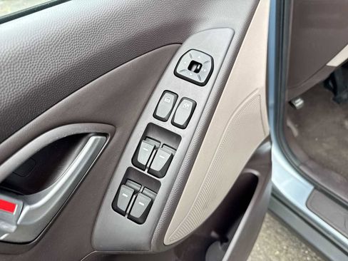 Used 2011 Hyundai Tucson GLS image 22