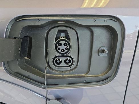 Used 2024 Chevrolet Equinox EV LT AWD/4WD image 31