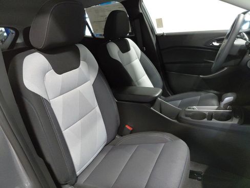 New 2026 Chevrolet Trax LS w/ LS Convenience Package FWD image 21
