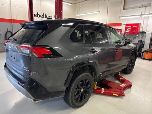 Used 2023 Toyota RAV4 XSE AWD/4WD image 8