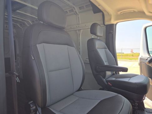Used 2025 RAM ProMaster 3500 w/ Convenience Group FWD image 20