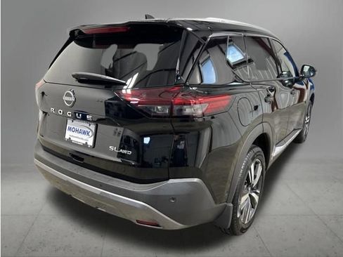 Used 2023 Nissan Rogue SL w/ SL Premium Package AWD/4WD image 5