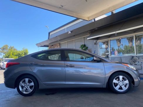Used 2013 Hyundai Elantra GLS w/ Preferred Pkg FWD image 5