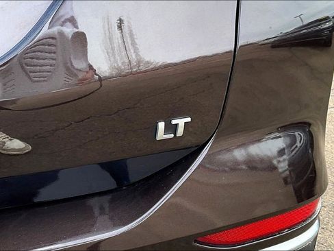 Used 2020 Chevrolet Equinox LT w/ Driver Convenience Package image 25