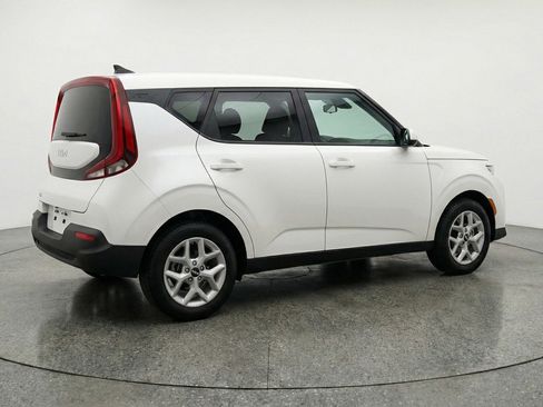 Used 2025 Kia Soul LX w/ LX Technology Package image 9