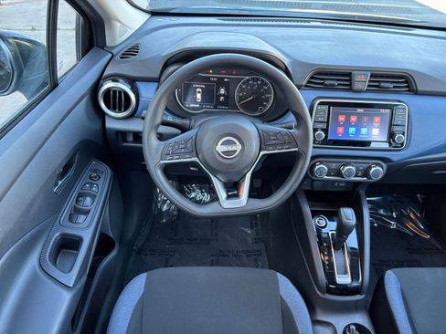 Used 2025 Nissan Versa SV image 32