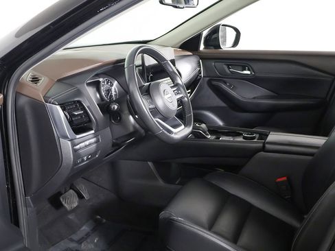 Used 2023 Nissan Rogue SL AWD/4WD image 25